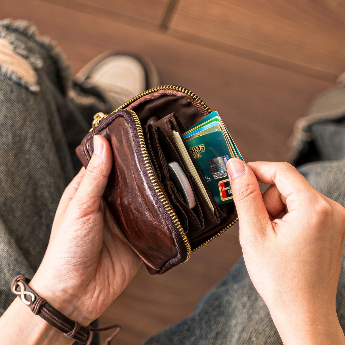 Retro Handmade Leather Zipper Card Wallets