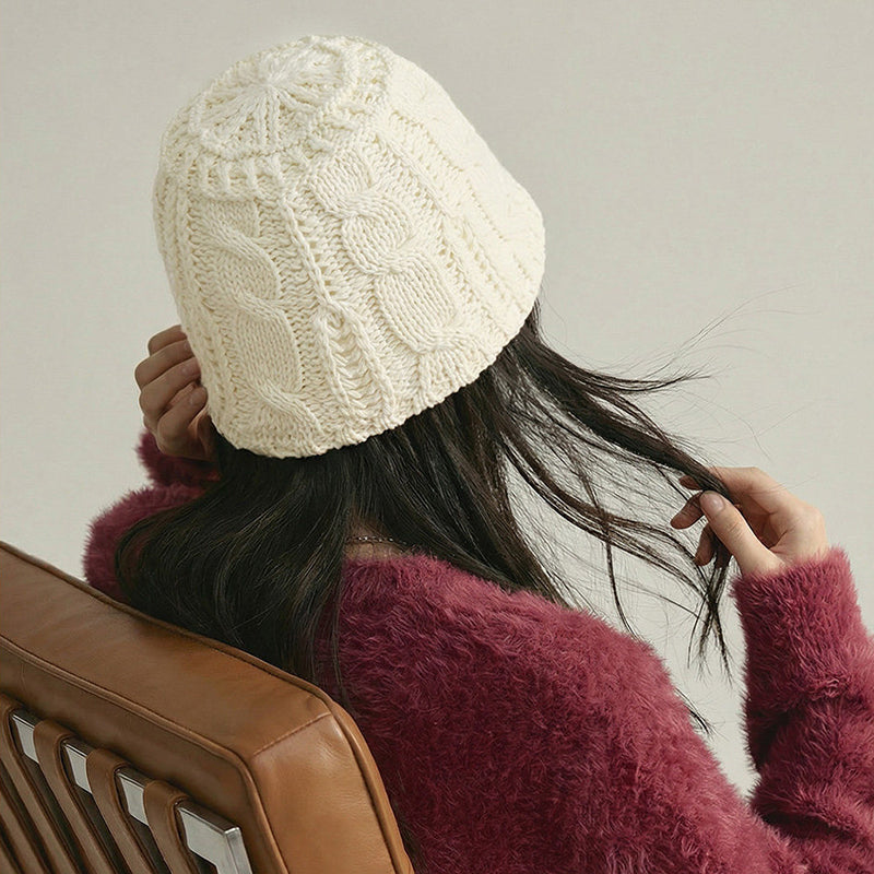 Retro Cable-Knit Bucket Hat