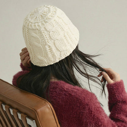 Retro Cable-Knit Bucket Hat