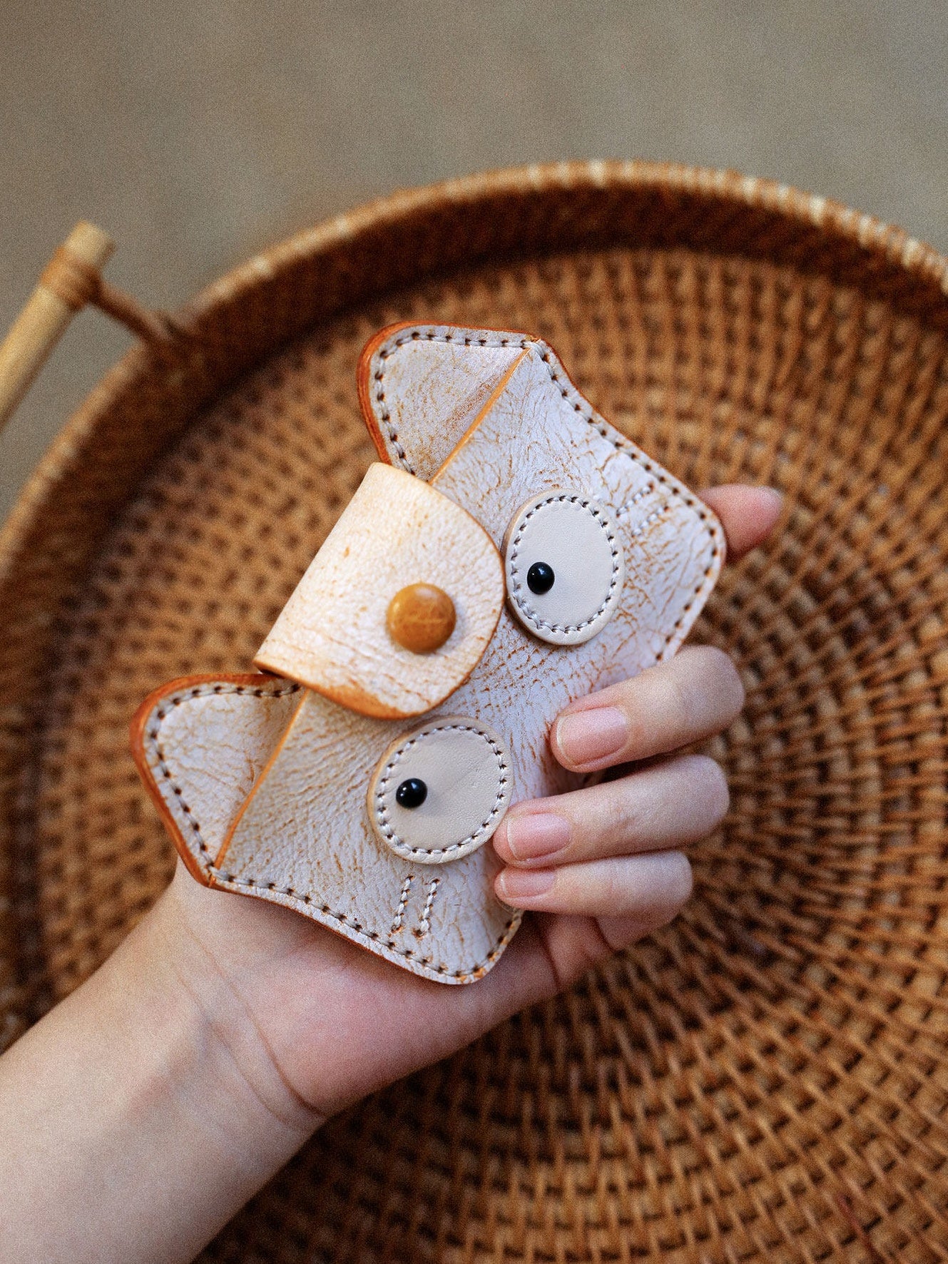 Vintage Handmade Leather Kitten Card Holder Storage Bag