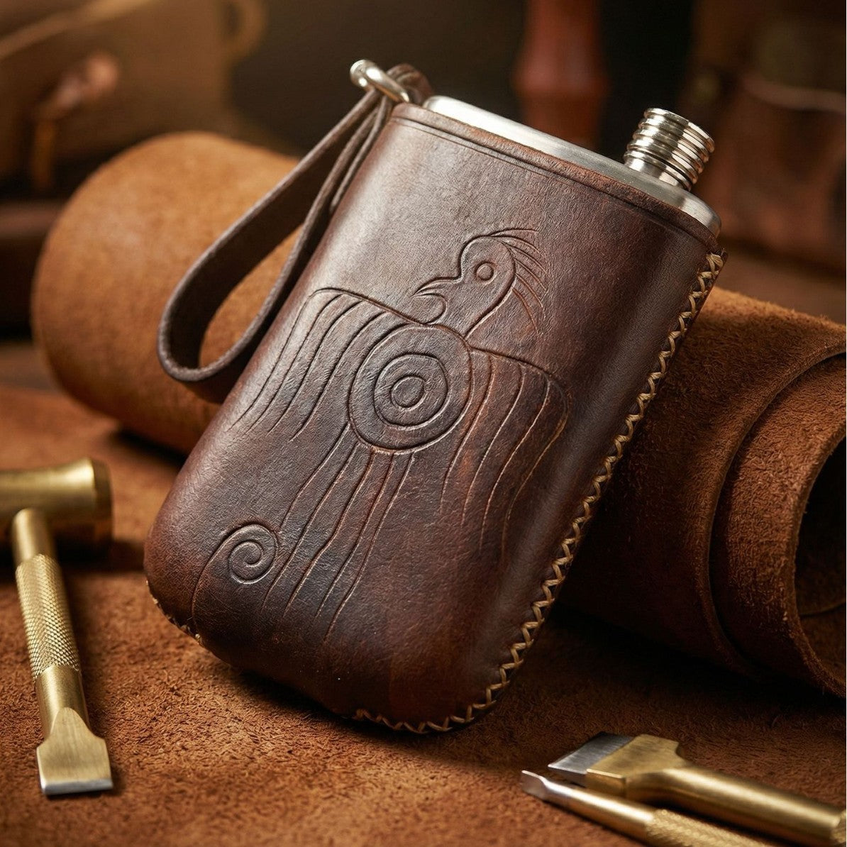 Retro Handmade Leather Portable Outdoor Travel Liquor Bottle 304 Stainless Steel