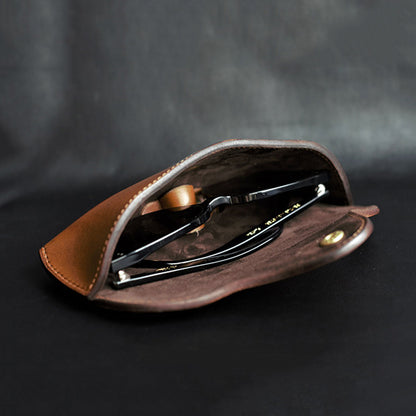 Retro Tanned Leather Glasses Case