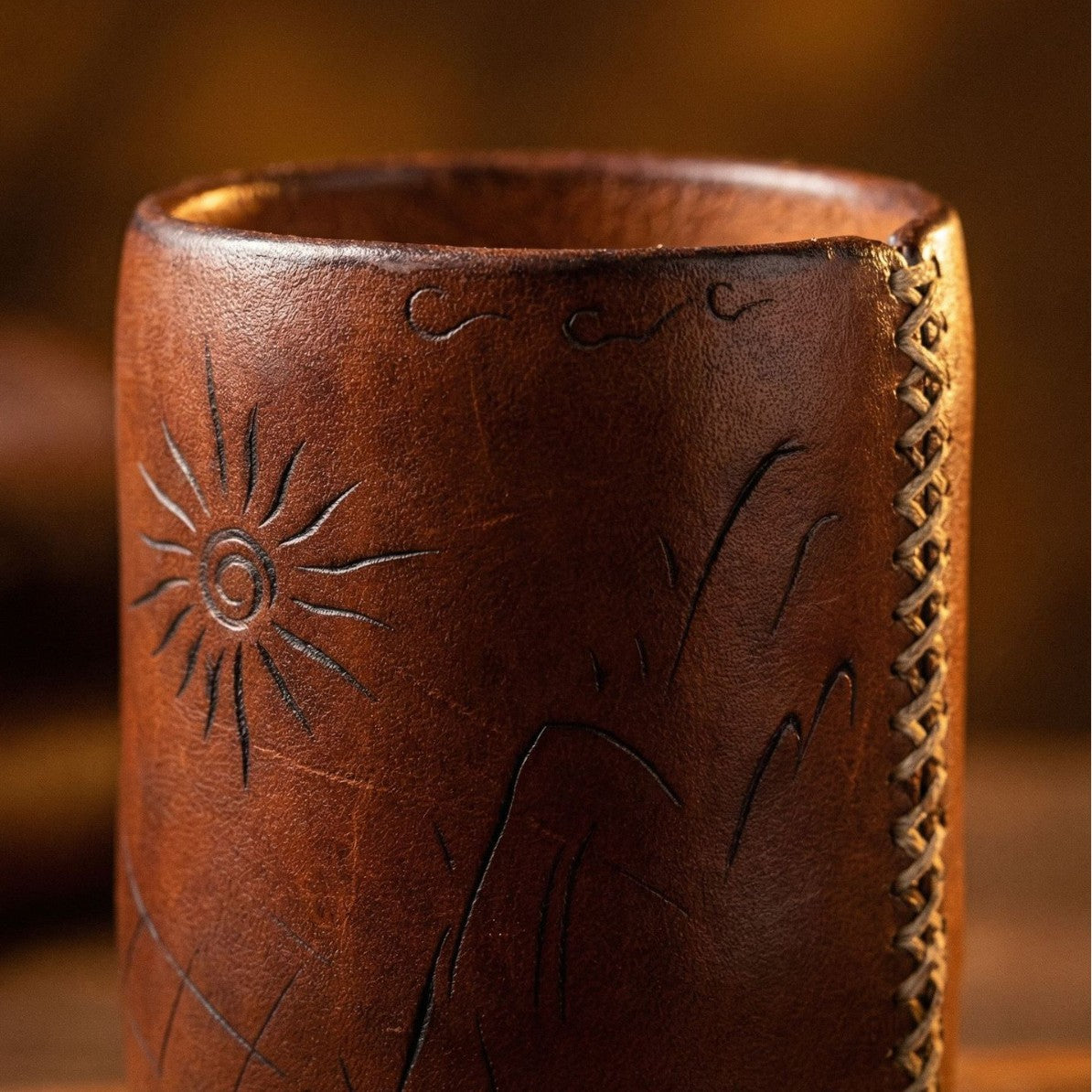 Retro Hand-stitched Vegetable-tanned Leather Pen Holder