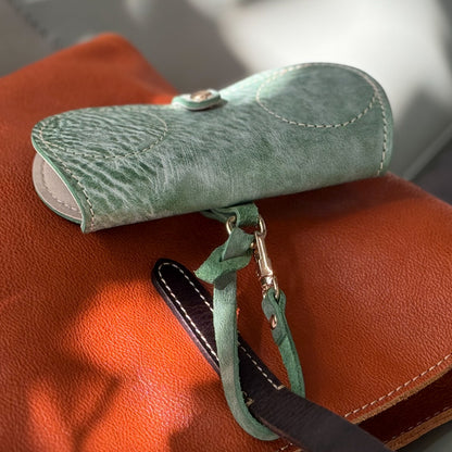 Retro Handmade Wax Leather Glasses Case