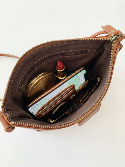 Retro Handmade Leather Small Crossbody Bag Portable Compact Organizer