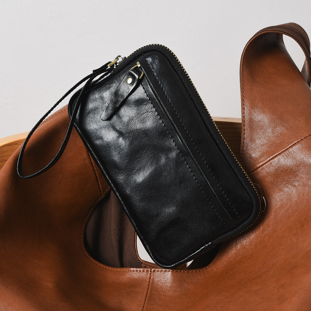 Retro Leather Distressed Top-Grain Cowhide Clutch Bag