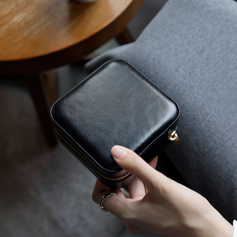 First-layer Waxed Cowhide Leather Portable Necklace Jewelry Box Storage Bag