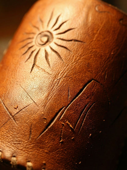 Retro Hand-stitched Vegetable-tanned Leather Pen Holder