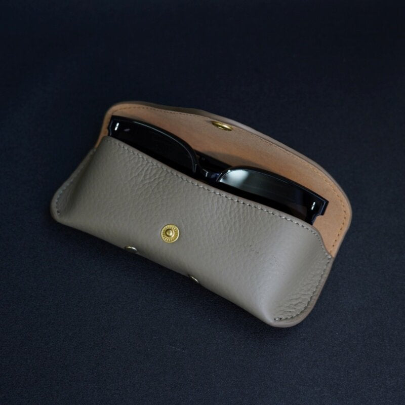 Retro Tanned Leather Glasses Case