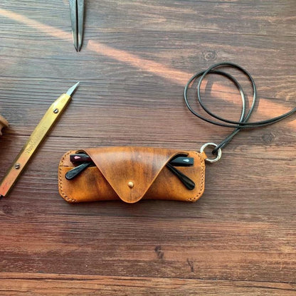 Retro Tanned Leather Glasses Case