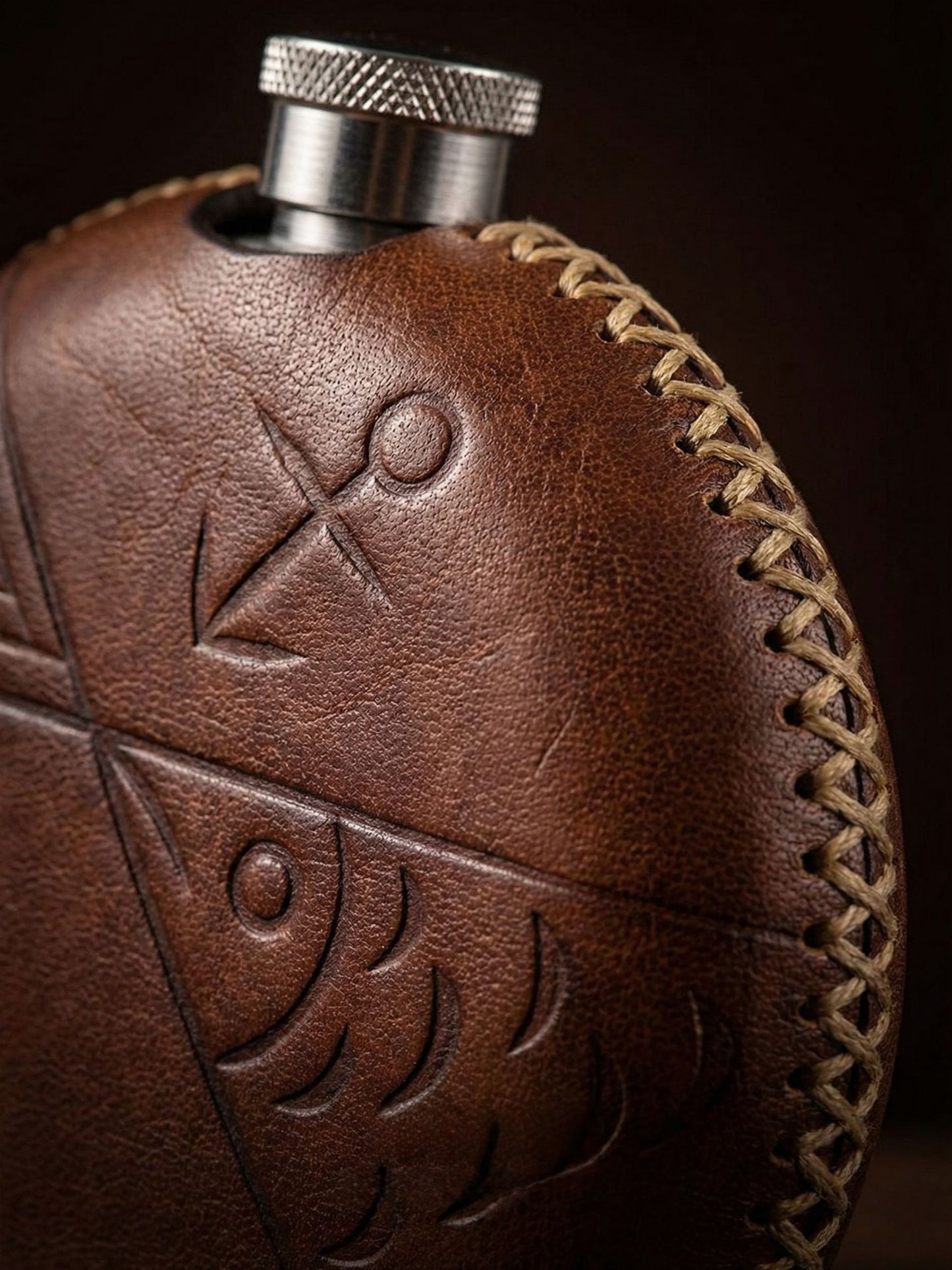Retro Handmade Leather Portable Outdoor Travel Liquor Bottle 304 Stainless Steel