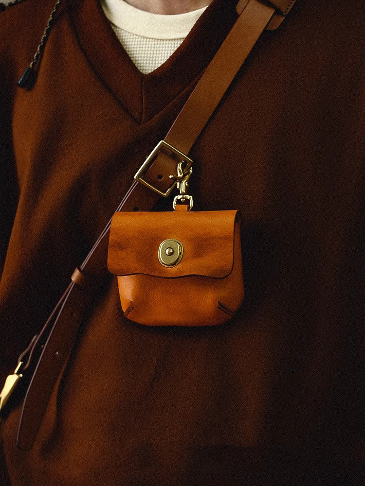 Retro Handmade Leather Portable Buckle Bag