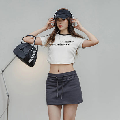 Letter Printed T-shirt for Women Slim Shirring Crop Top Summer Cotton T Shirt Comfortable Short Sleeve Black and White Tee