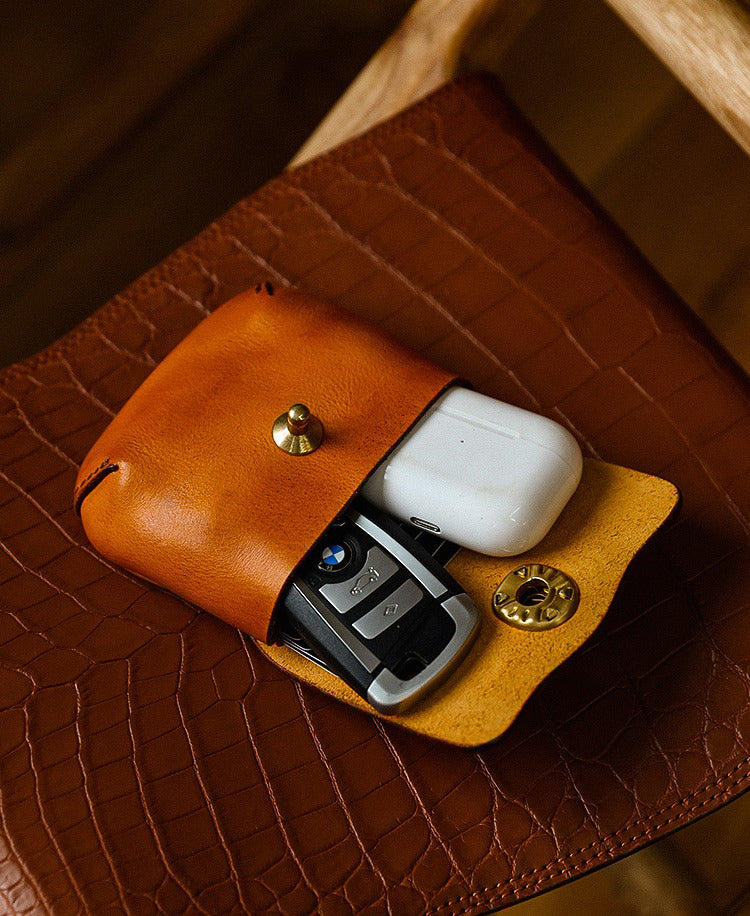 Retro Handmade Leather Portable Buckle Bag