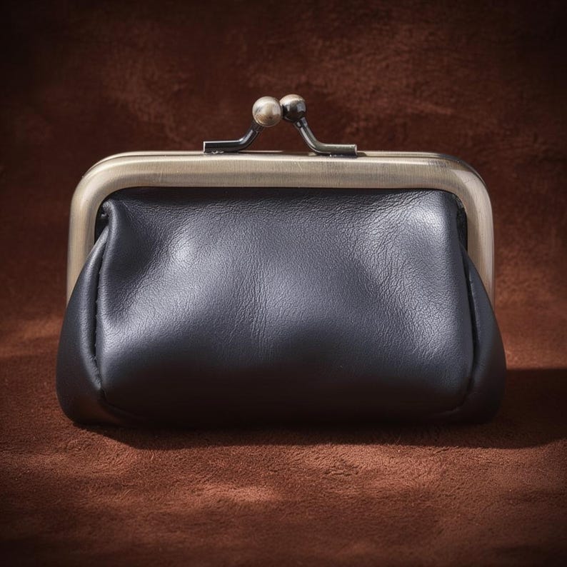 Retro Leather Coin Purse Handmade Kiss Lock Coin Wallet
