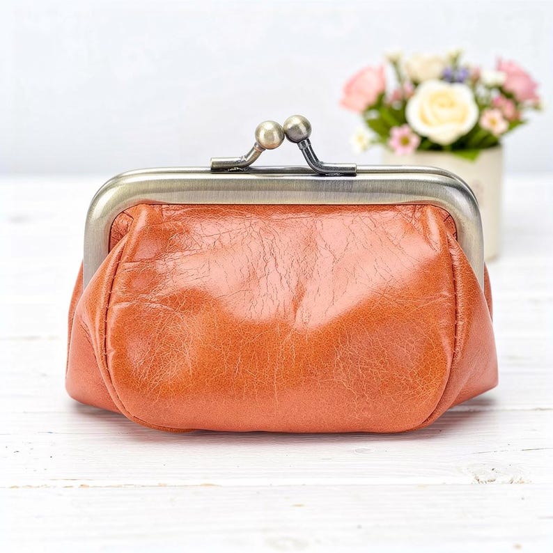 Retro Leather Coin Purse Handmade Kiss Lock Coin Wallet