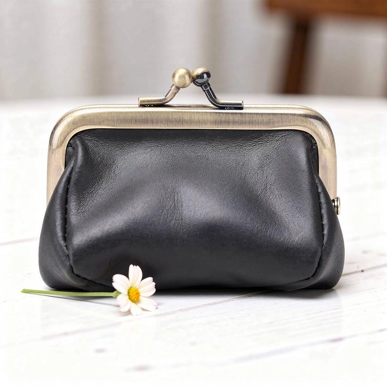 Retro Leather Coin Purse Handmade Kiss Lock Coin Wallet