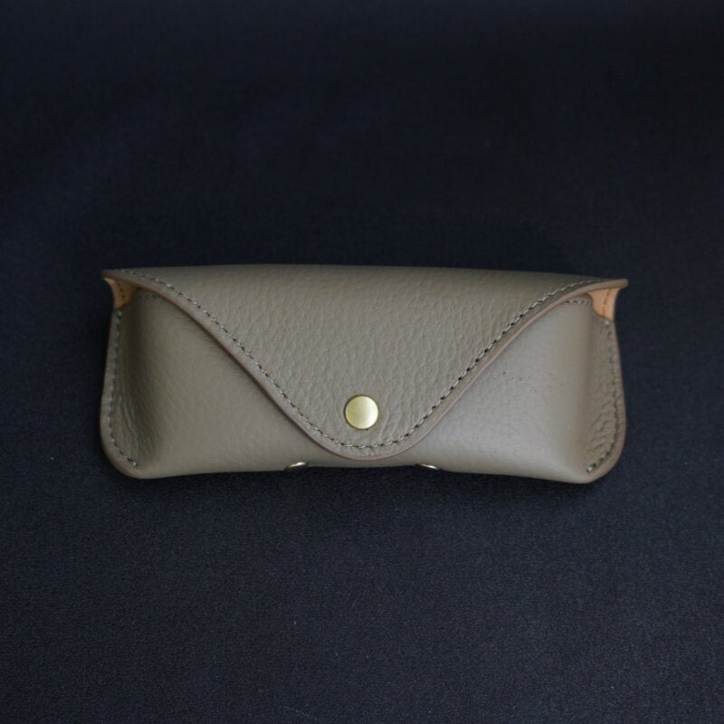 Retro Tanned Leather Glasses Case