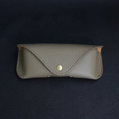 Retro Tanned Leather Glasses Case