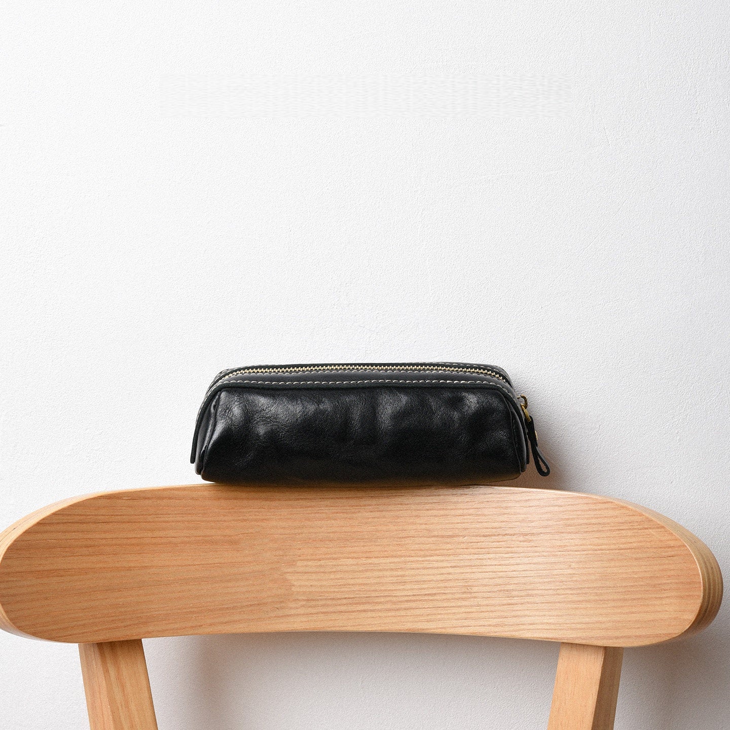 Retro Handmade Leather Zipper Storage Bag