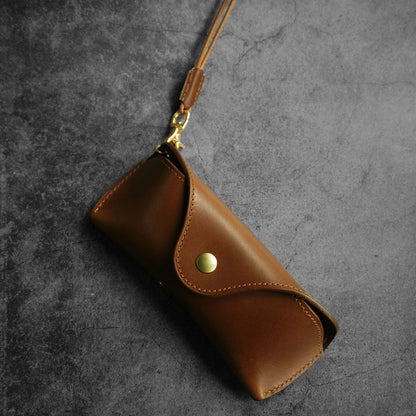 Retro Tanned Leather Glasses Case